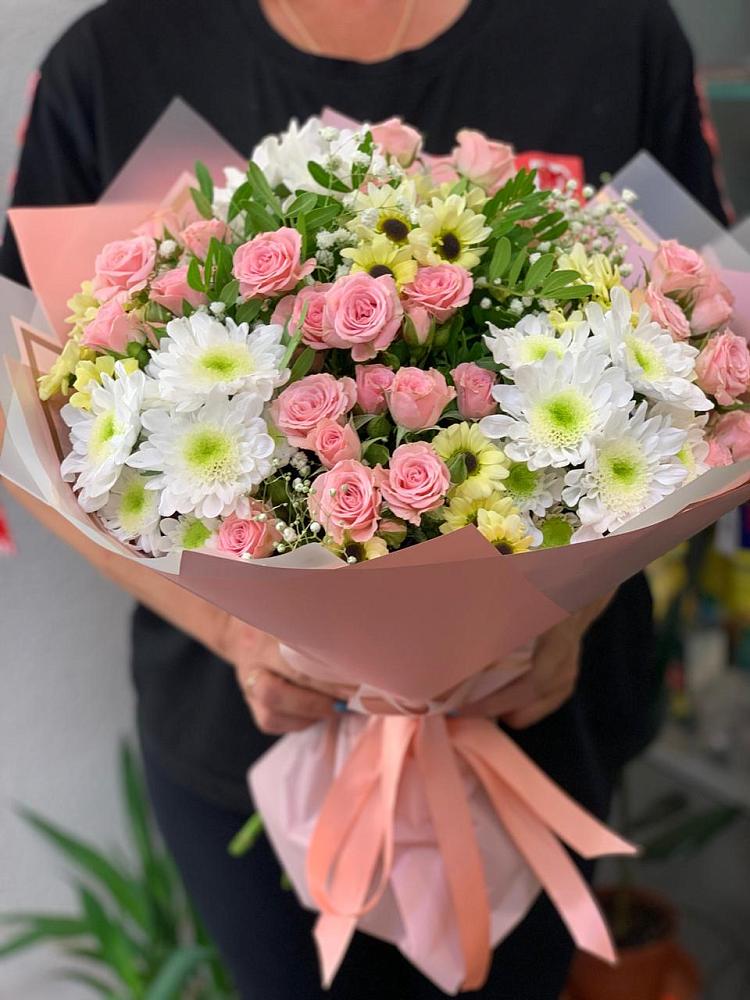 Букет цветов из: Розы и Хризантемы в Сергиевск