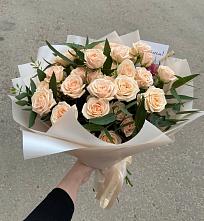 Букет Кремовые розы Латте в Сергиевск