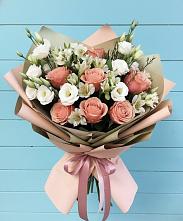 Букет цветов из:  Розы, Альстромерии и Лизиантусы #REPLACE_PRED# Сергиевск