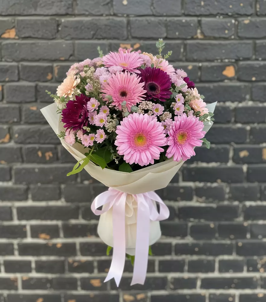 Букет цветов из: Герберы и Хризантемы в Сергиевск