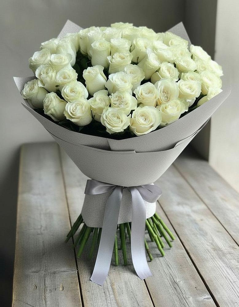 Букет 35 Белых роз в Сергиевск