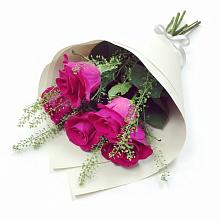 Букет цветов из:  Розы в Сергиевск