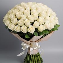 Букет 101 беля роза Белоснежка в Сергиевск