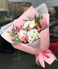 Букет цветов из:  Розы, Лизиантусы и Хризантемы в Сергиевск