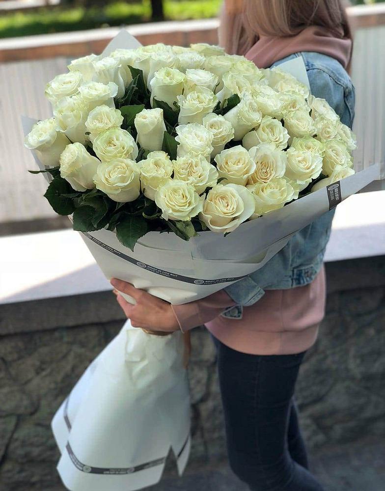 35 Белых роз в Сергиевск Букет 35 Белых роз в Сергиевск
