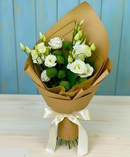 Букет цветов из:  Хризантемы и Лизиантусы в Сергиевск