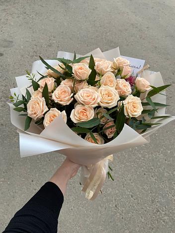 Букет Кремовые розы Латте в Сергиевск