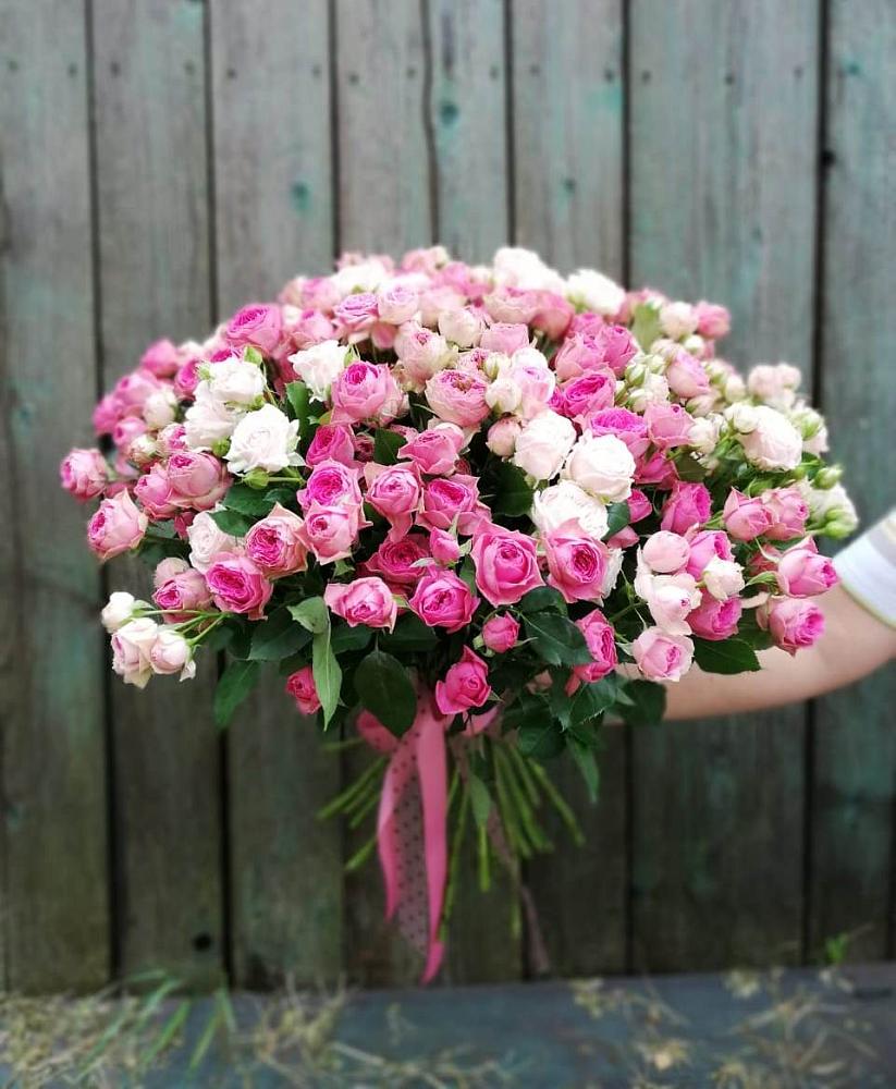 Букет Розовые кустовые розы Натали и Лав Лидия в Сергиевск