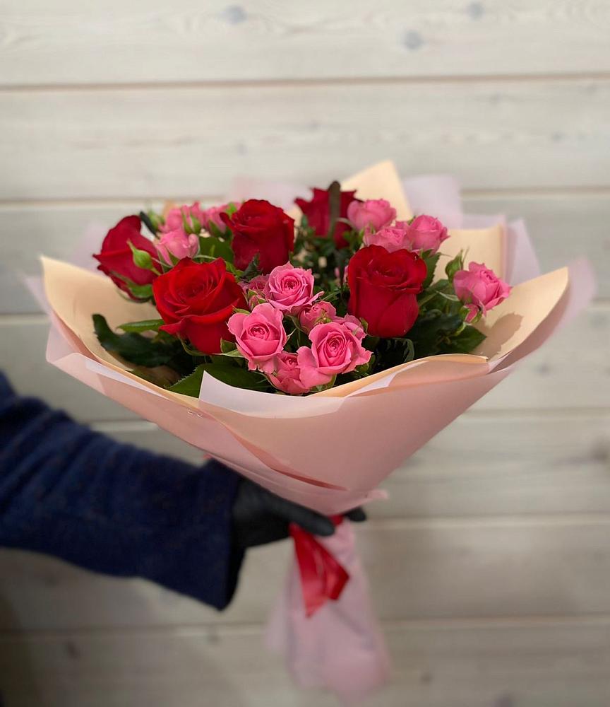 Букет цветов из: Розы в Сергиевск