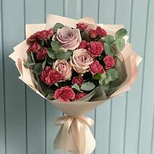 Букет цветов из:  Гвоздики и Розы в Сергиевск