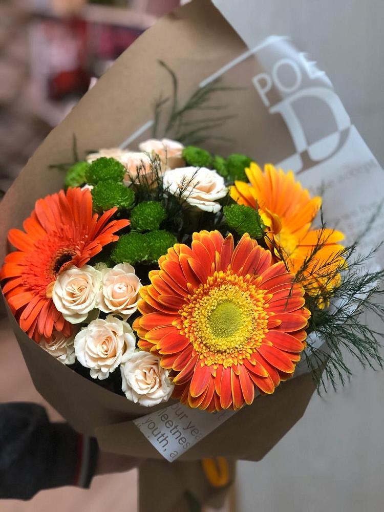 Букет цветов из: Герберы, Хризантемы и Розы в Сергиевск