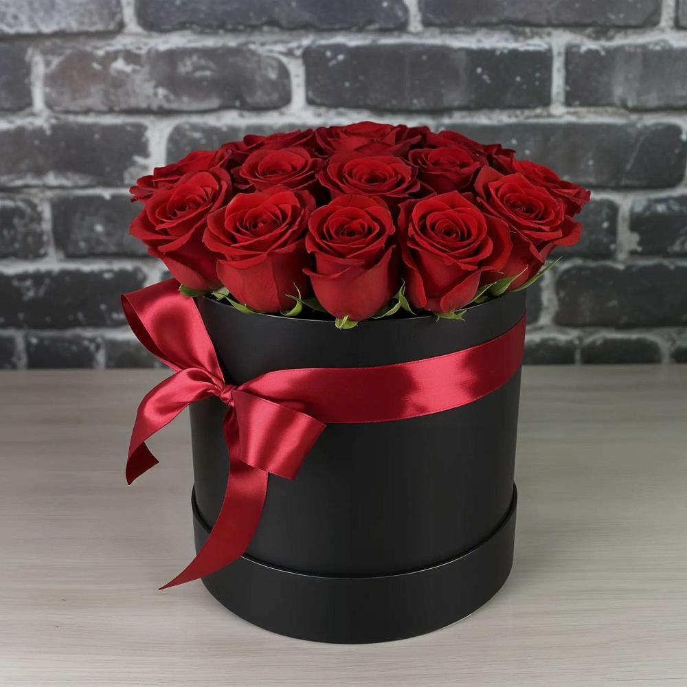 Цветочная композиция из Розы в шляпной коробке в Сергиевск