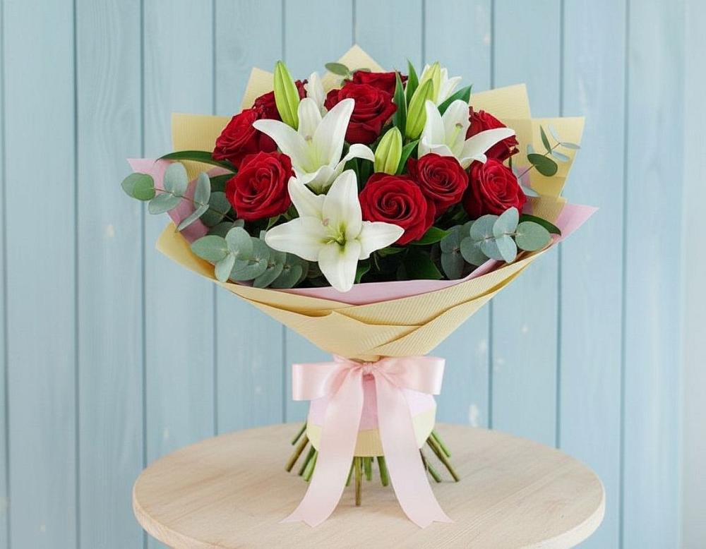 Букет цветов из: Лилии и Розы в Сергиевск